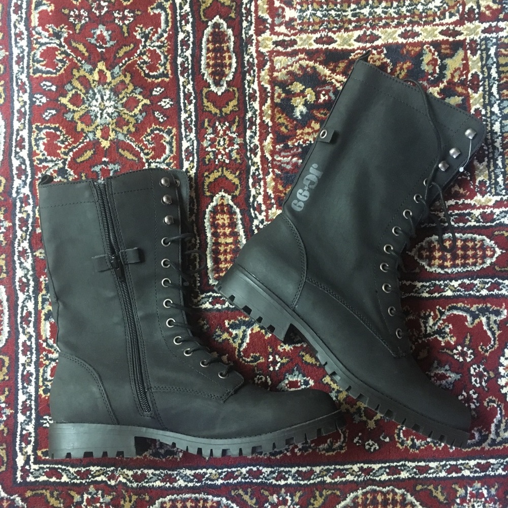 SOLD NWOT Tegan Boots